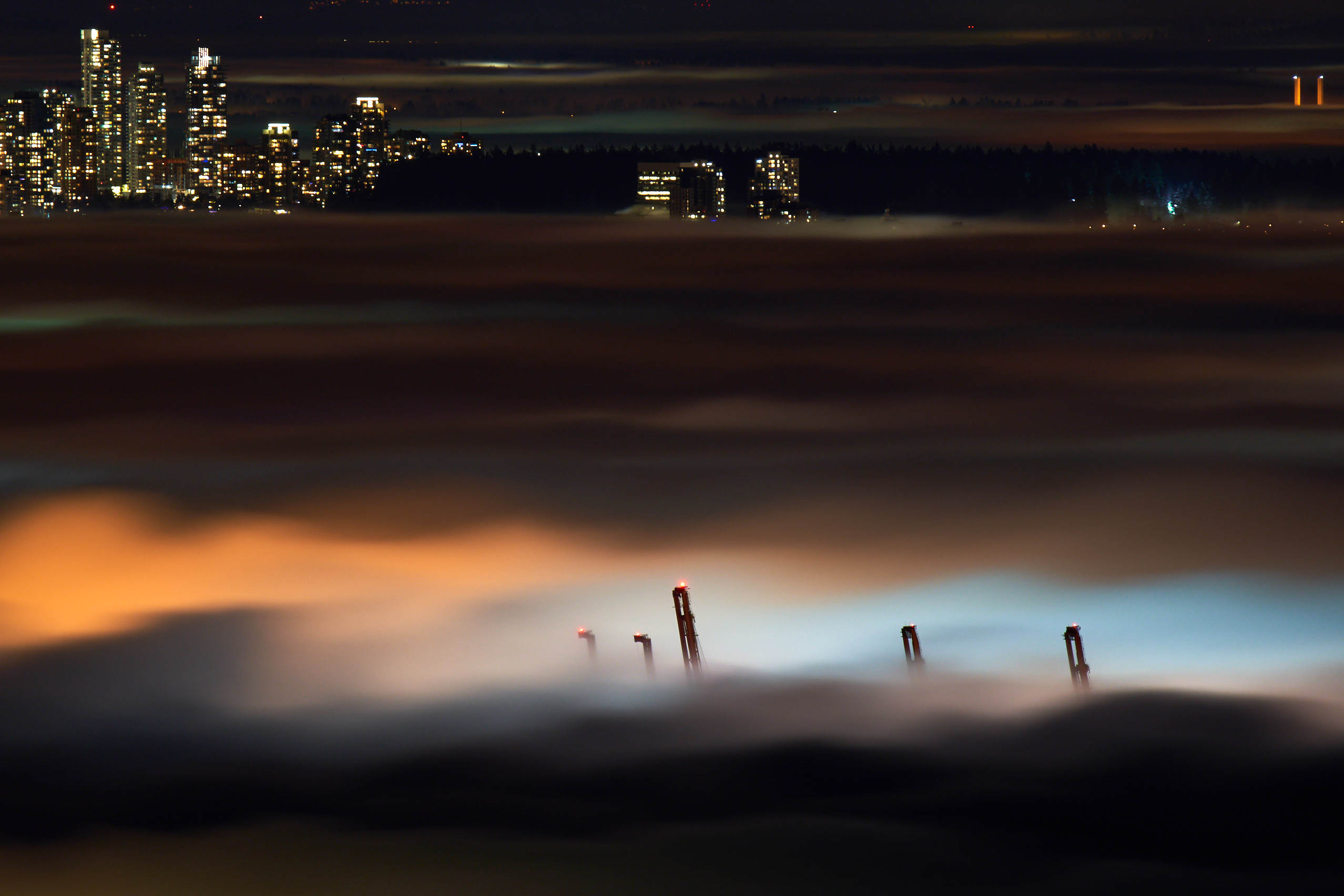 A Foggy Night in Vancouver, Canada 4 A Foggy Night in Vancouver, Canada