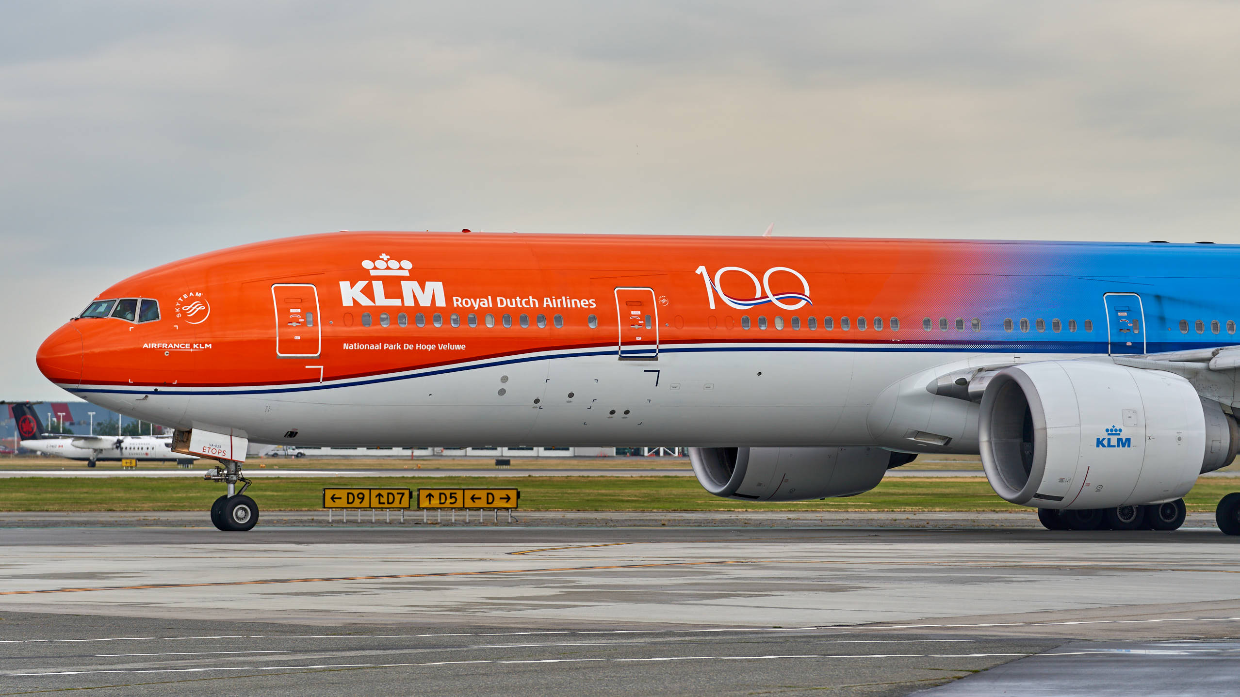 KLM: “Orange Pride" Livery 2 KLM: “Orange Pride” Livery