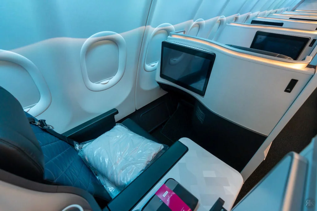 Delta: A330-900neo Business Class (SEA-PVG) | 10/12/2019