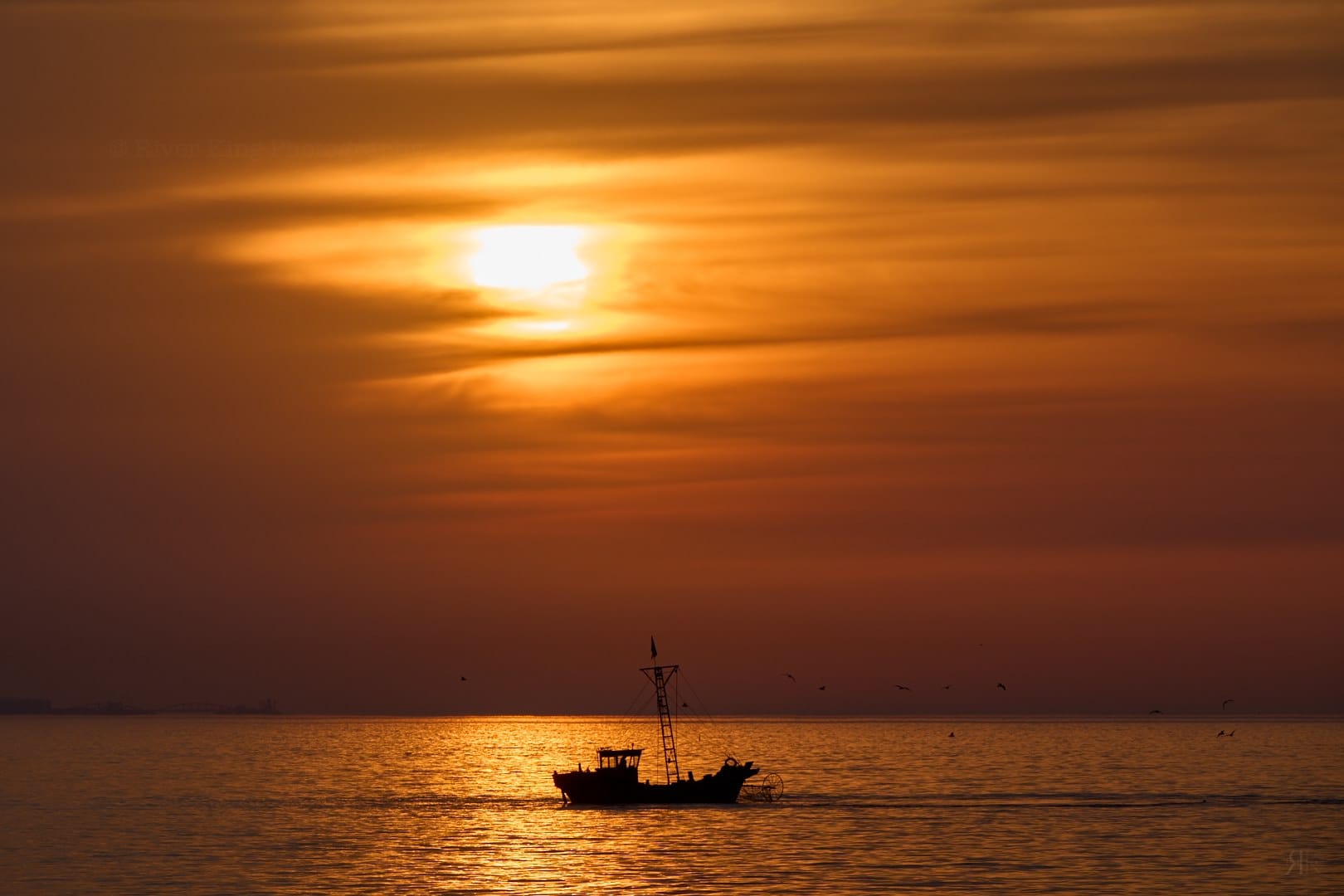 Dalian: The Sky's Canvas Before Dawn 9